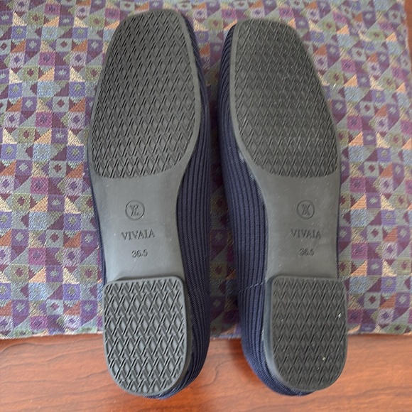 Vivaia Square Toe V cut Flats Margot - Picture 8 of 9